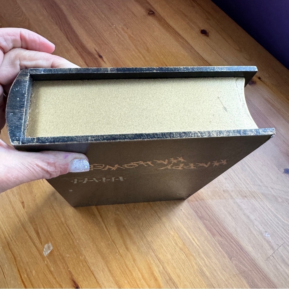 Halloween nesting book container decoration - Picture 16 of 16